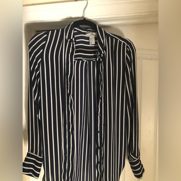 H&M strip button up - Picture 4 of 4
